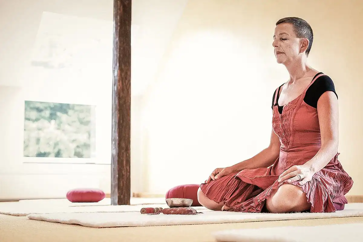 Achtsamkeitsübungen in der Traumatherapie Achtsamkeitsübungen in der Traumatherapie