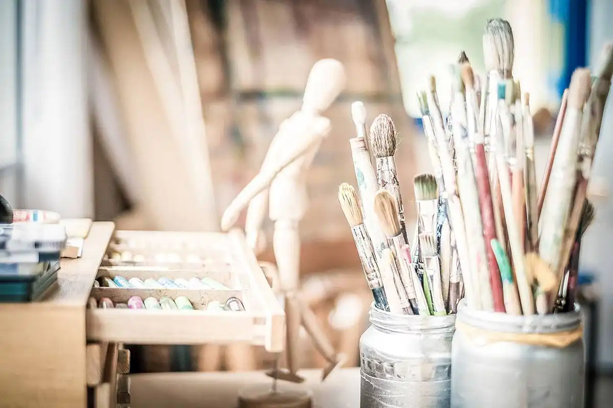 Kreativ-Therapie Material Material für Kreativ-Therapie - Pinsel, Kreide und Co.